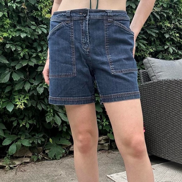 Vintage dark wash denim shorts - Picture 5 of 6